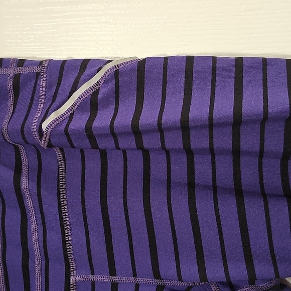 Athleta Relay Purple Stripe Tight/Legging Sz M EUC - Picture 7 of 14